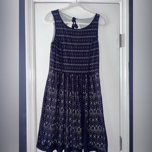 Chic Navy Lace Midi Dress